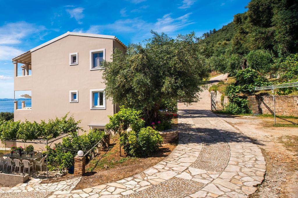 Krouzeri Beach Apartments Nisaki  Zimmer foto