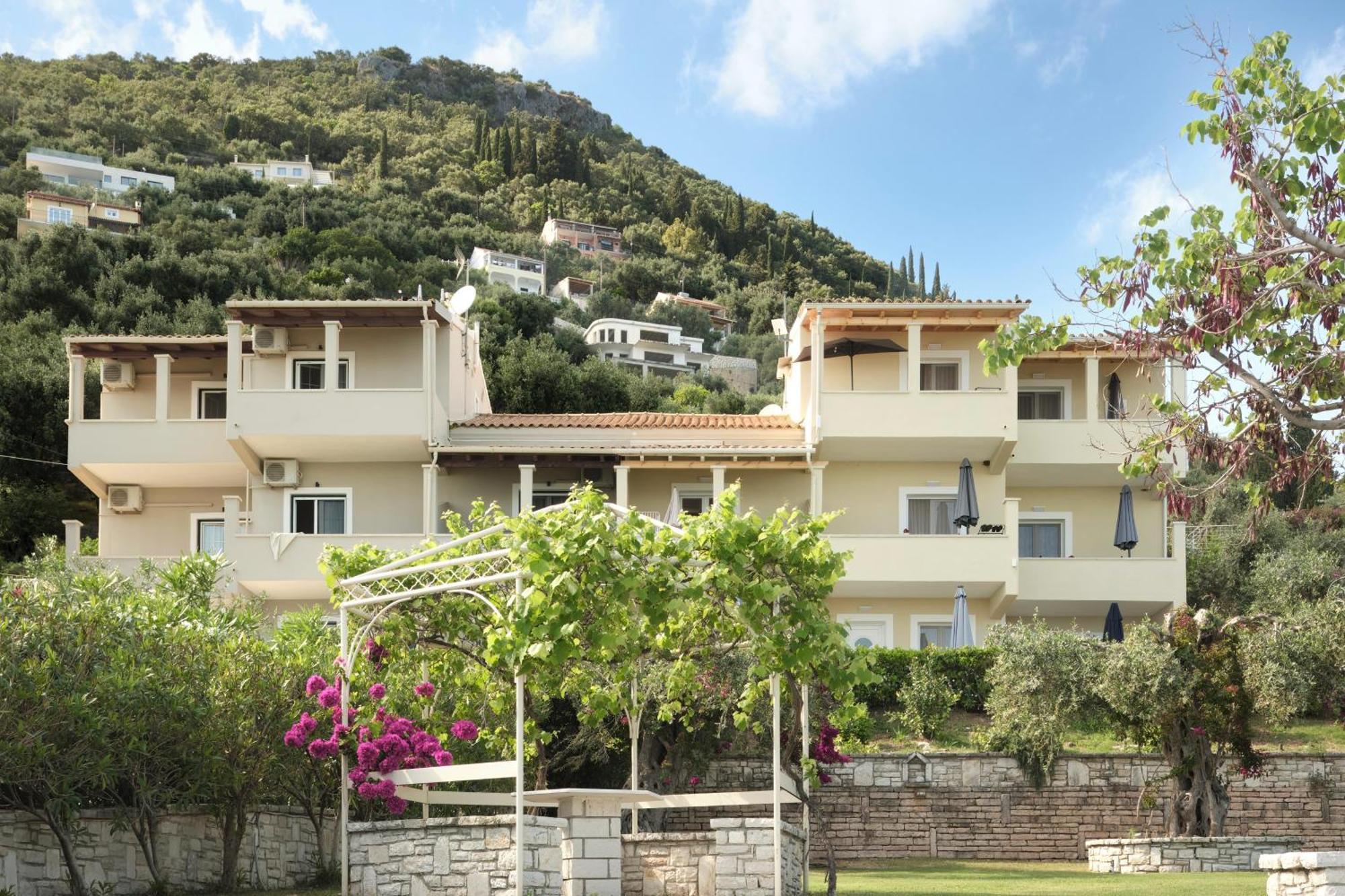 Krouzeri Beach Apartments Nisaki  Exterior foto